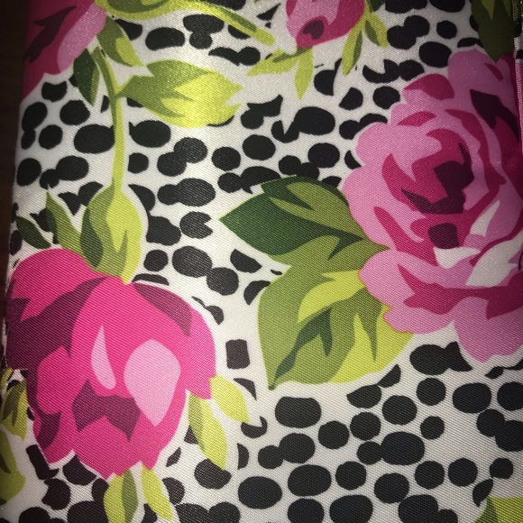 Modella Hot Tool Styling Curling Iron Travel Case Snow Leopard Floral Roses Bag - Picture 3 of 4